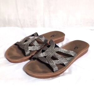 Shoe-Aholic Silver Braided Slide Sandal Size 7